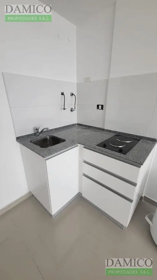 VENTA MONOAMBIENTE EN SAN CRISTOBAL IMPECABLE 2