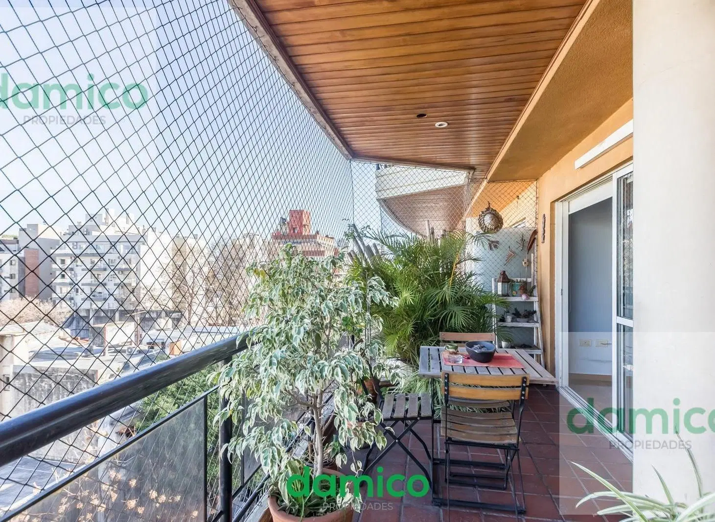 PLAZA IRLANDA DEPARTAMENTO 4 AMBIENTES EN VENTA CON PILETA 5