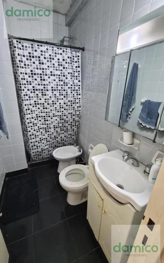 VENTA DEPARTAMENTO 3 AMBIENTES EN  PARQUE PATRICIOS CON COCHERA 2