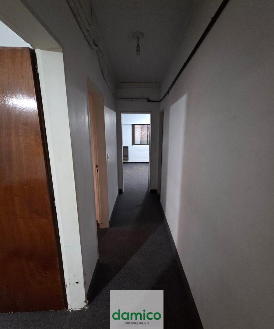 Foto de Oficina de 4 ambientes en alquiler en Parque Patricios, imagen 4