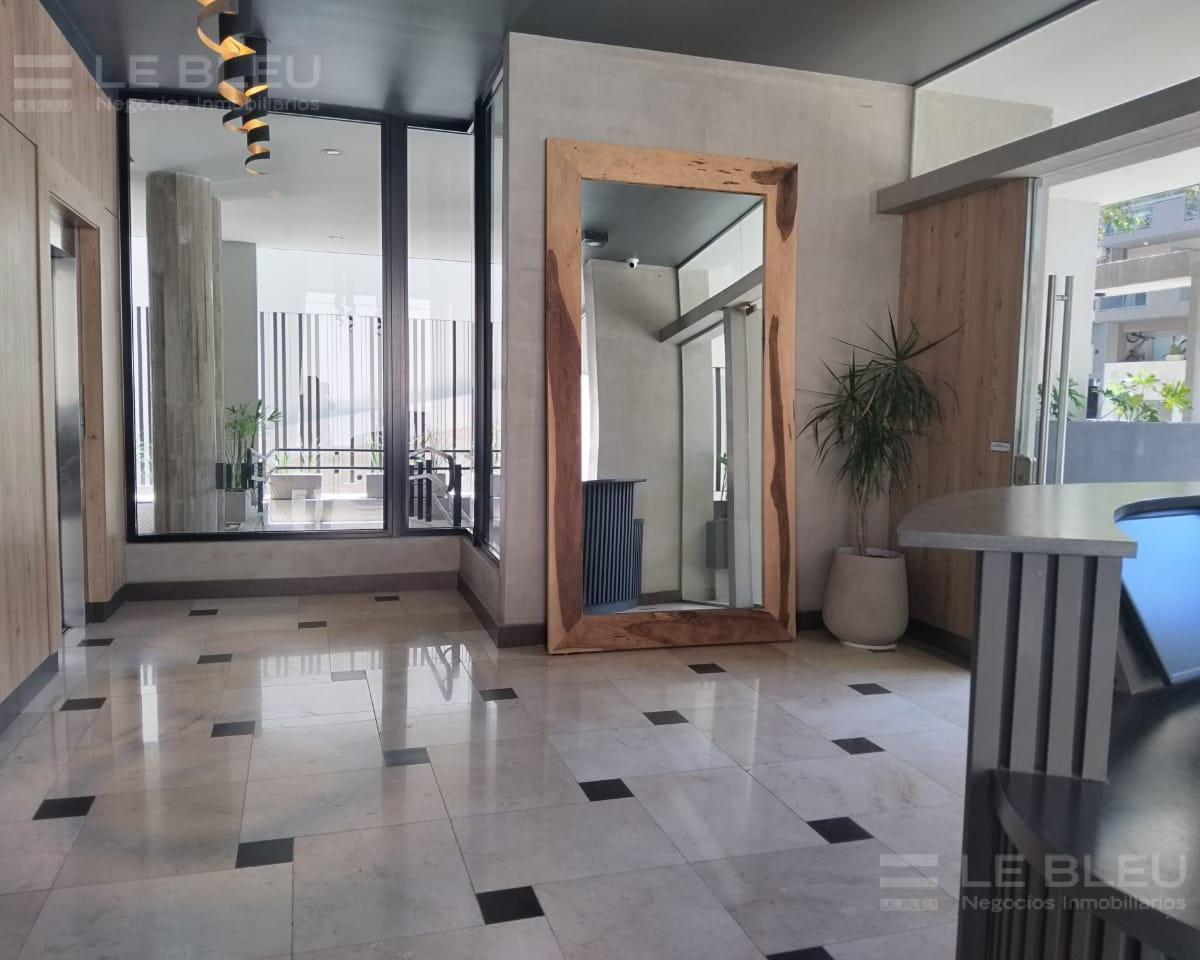 Foto de VENTA DEPARTAMENTO AMBIENTE Y MEDIO CON BALCON CORRIDO VILLA URQUIZA, imagen 4