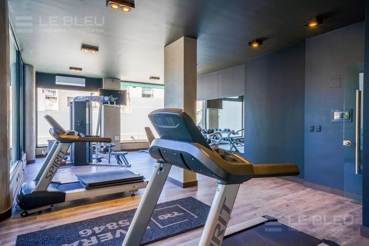 Foto de VENTA DEPARTAMENTO AMBIENTE Y MEDIO CON BALCON CORRIDO VILLA URQUIZA, imagen 5