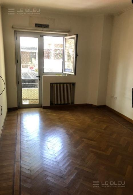 Foto de Casa moderna reciclada en planta alta con terraza privada – LA PLATA, imagen 2