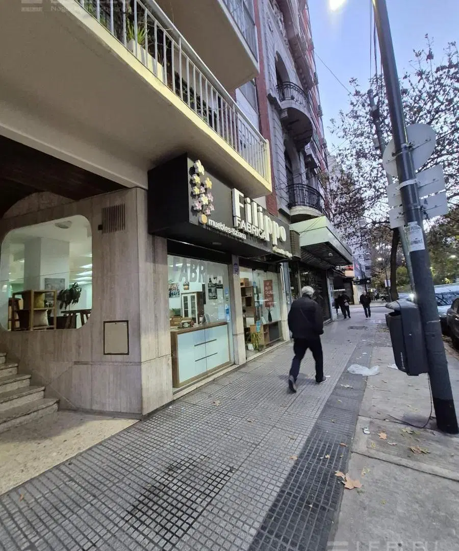 VENTA BALVANERA LOCAL CON SUBSUELO ZONA MUEBLERIAS 5