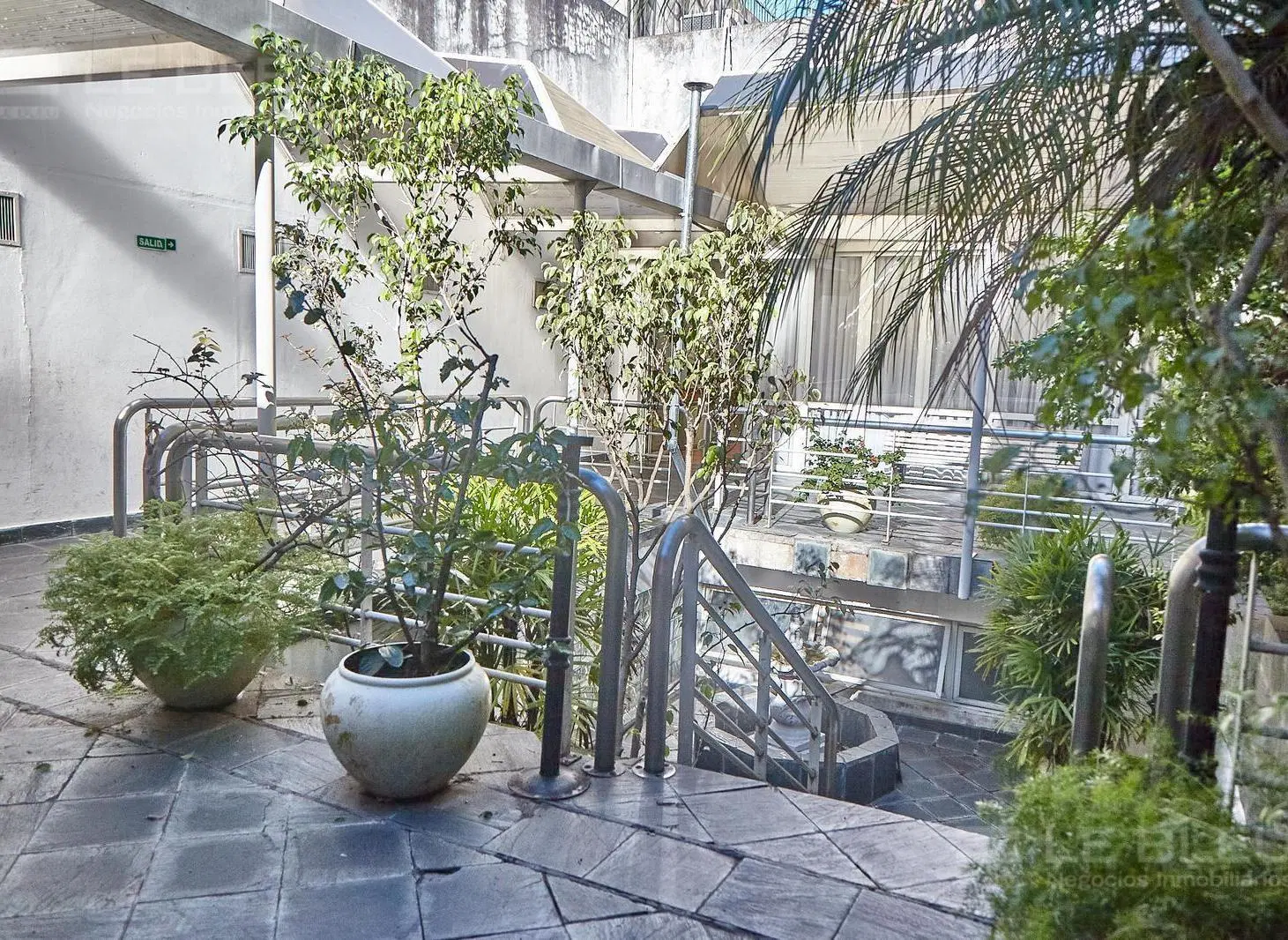 ALQUILER BALVANERA LOCAL 2 PISOS UN SUBSUELO 907 m2 PATIO TERRAZA QUINCHO 4