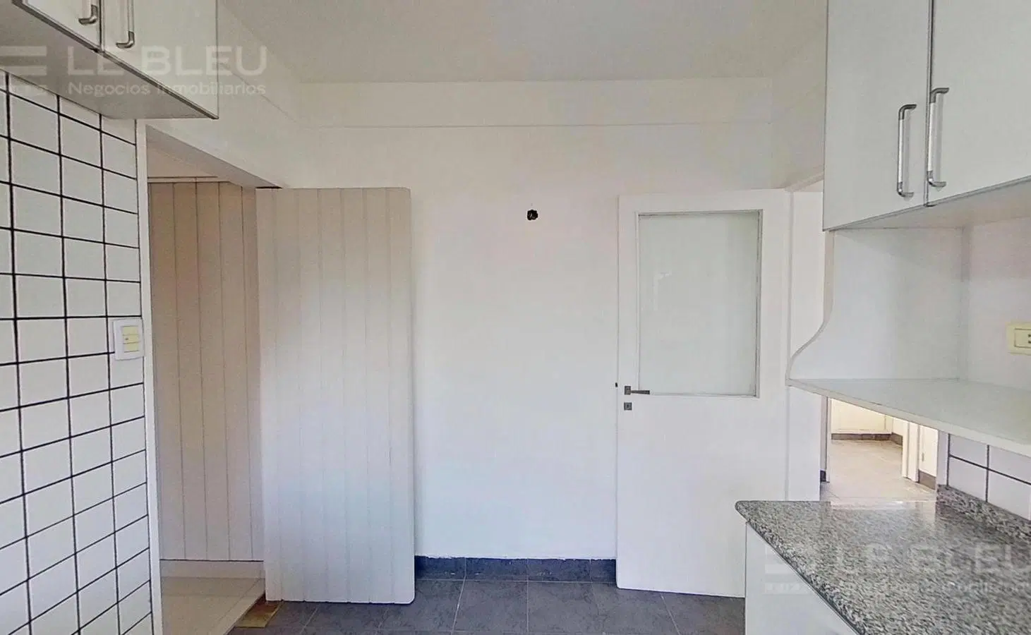 VENTA Departamento luminoso 4 ambientes con cochera 8