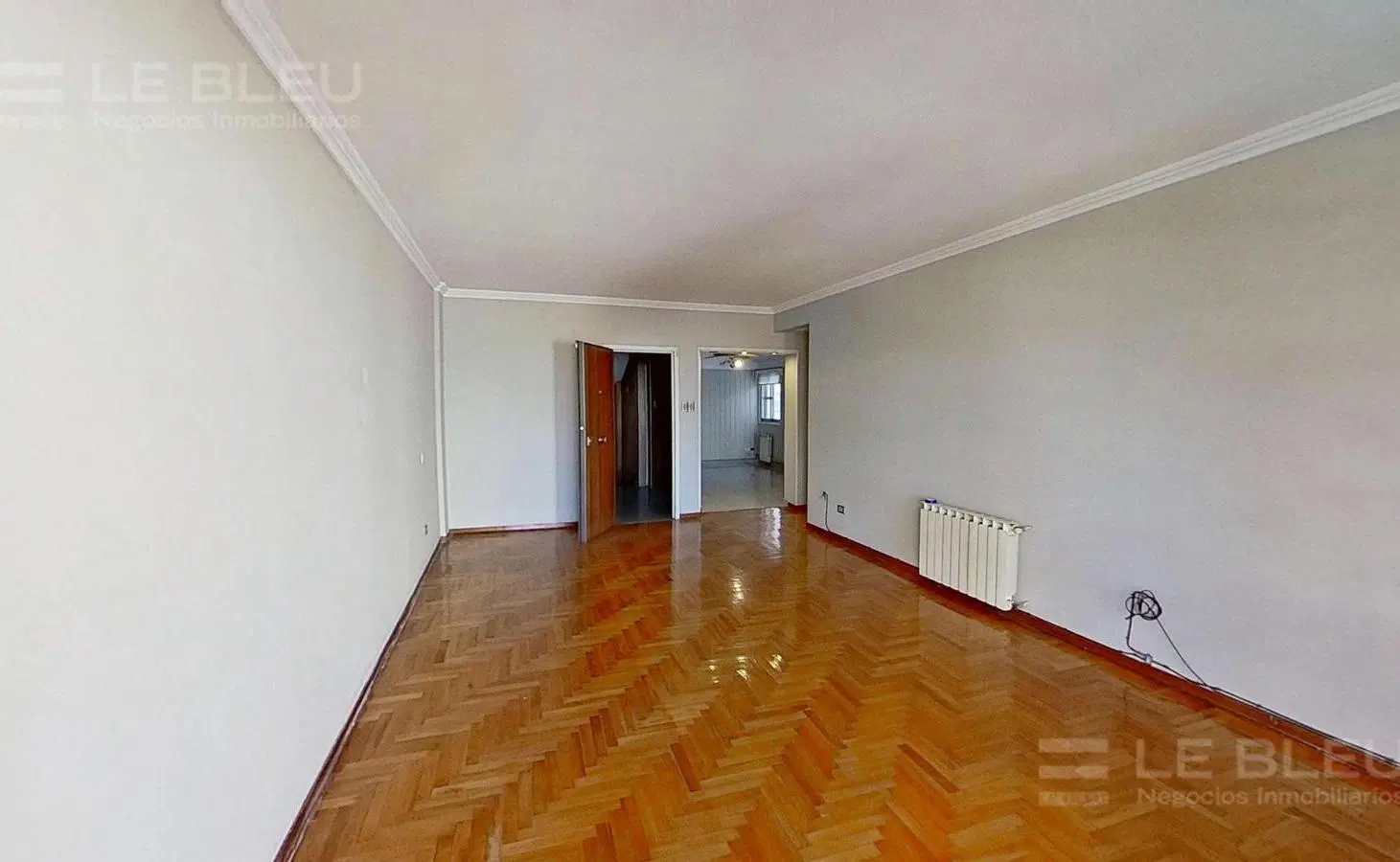 VENTA Departamento luminoso 4 ambientes con cochera 2