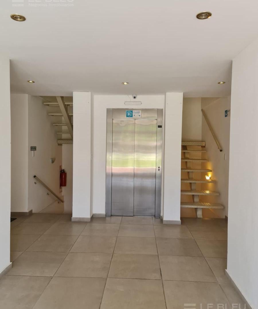 Foto de Venta Departamento 2 Amb 53 mts con balcon, parrilla y cochera Mar De, imagen 1