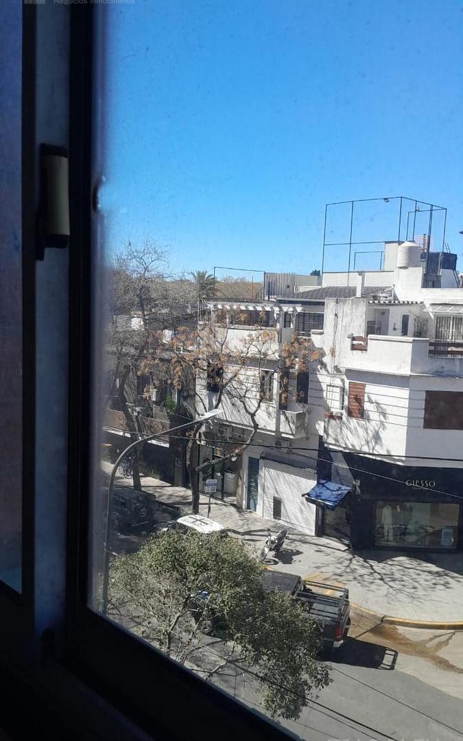 Foto de VENTA DE DPTO. 3 AMB. CON BALCÓN, imagen 4
