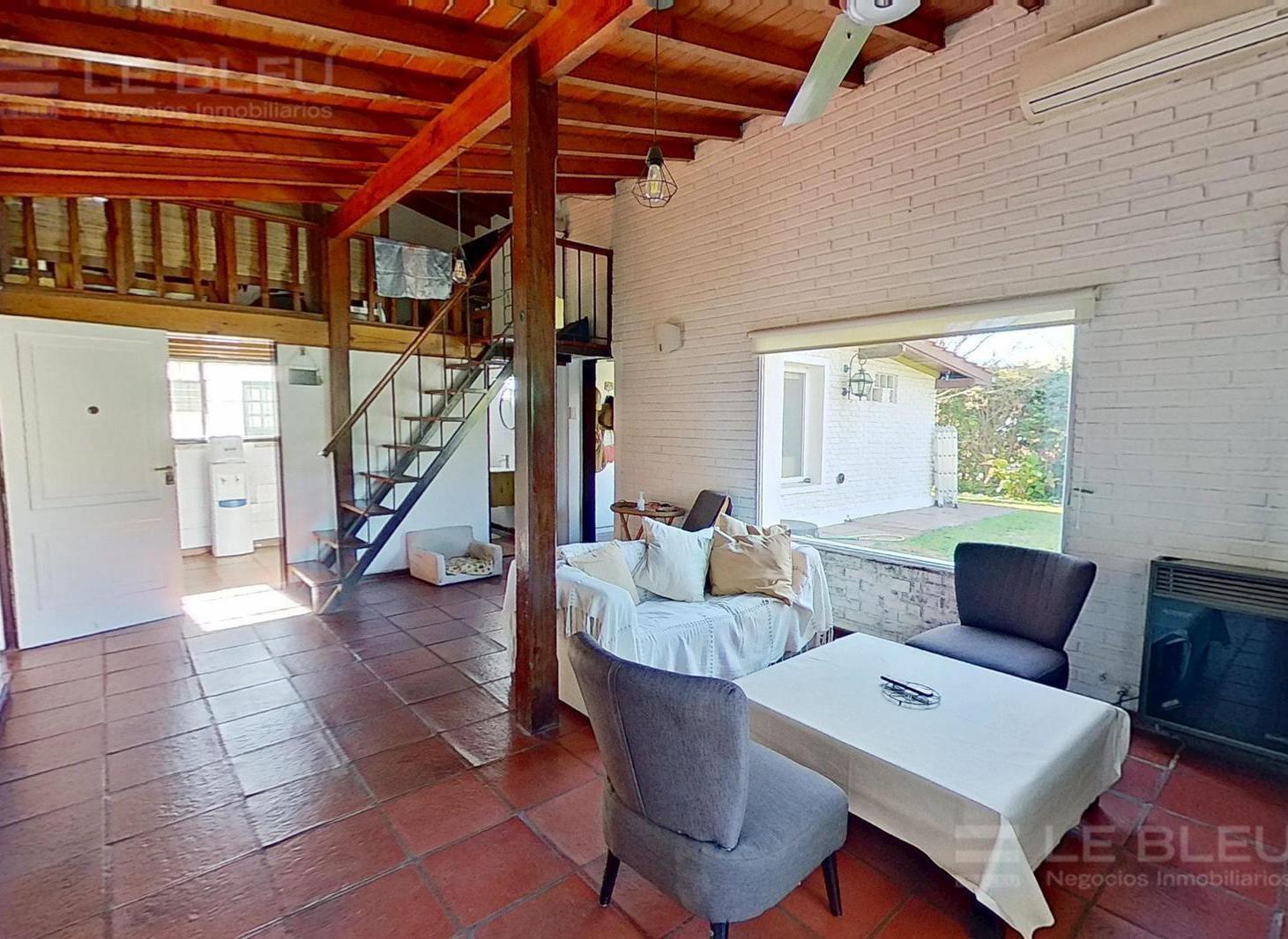 Foto de VENTA DE CASA 5 AMB. CON PILETA EN EL CLUB DE CAMPO DE ARANZAZU, imagen 1