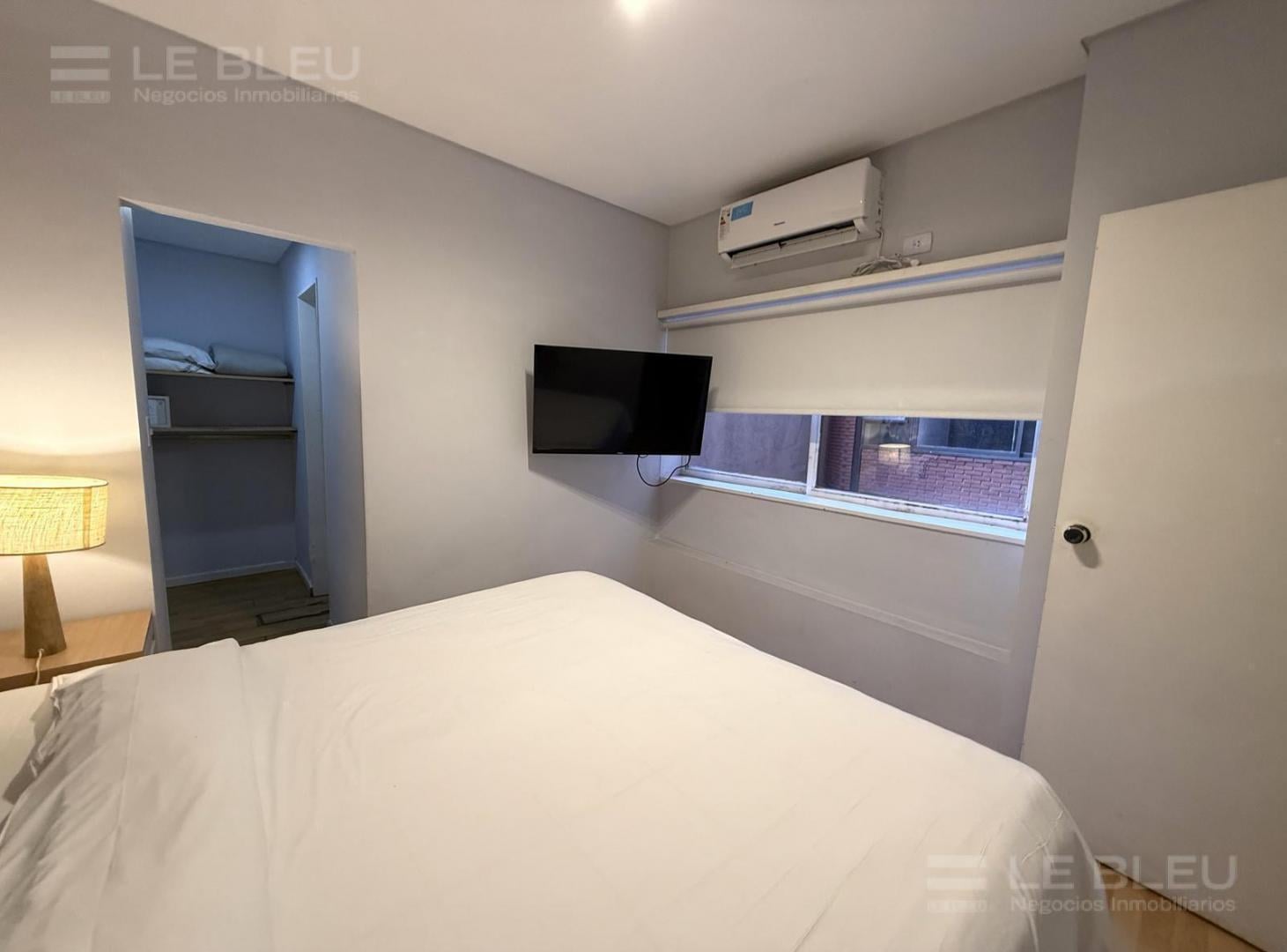 Foto de VENTA Departamento 2 ambientes Barrio de Retiro, imagen 2