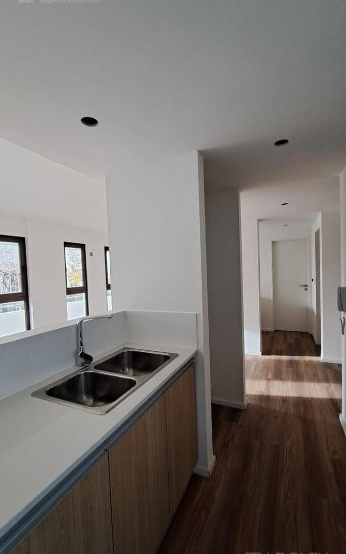 Foto de VENTA DE DPTO. 3 AMB. CON BALCÓN - LA PLATA ZONA TRIBUNALES, imagen 2