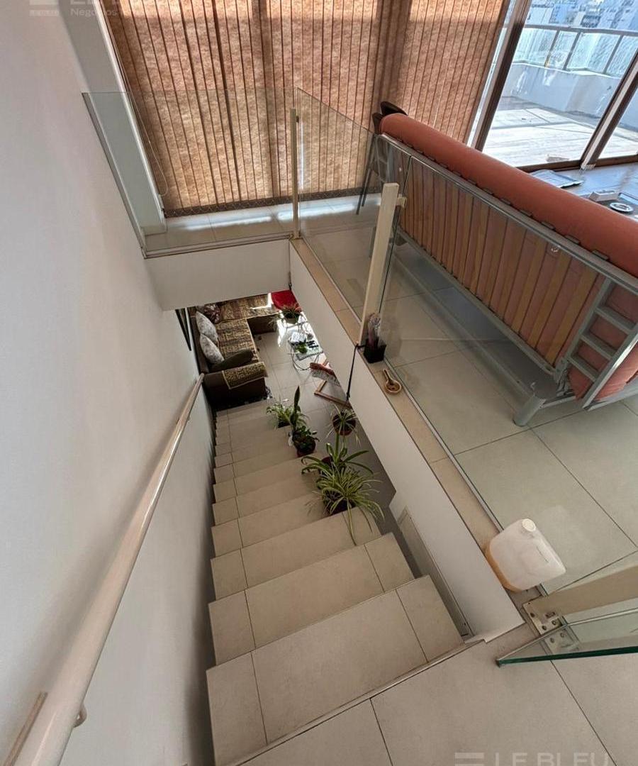 Foto de VENTA DUPLEX 3 AMB. CON BALCÓN Y GRAN TERRAZA EN EN CENTRO DE LA PLATA, imagen 2