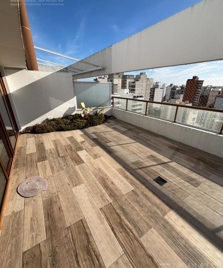 Foto de VENTA DUPLEX 3 AMB. CON BALCÓN Y GRAN TERRAZA EN EN CENTRO DE LA PLATA, imagen 5