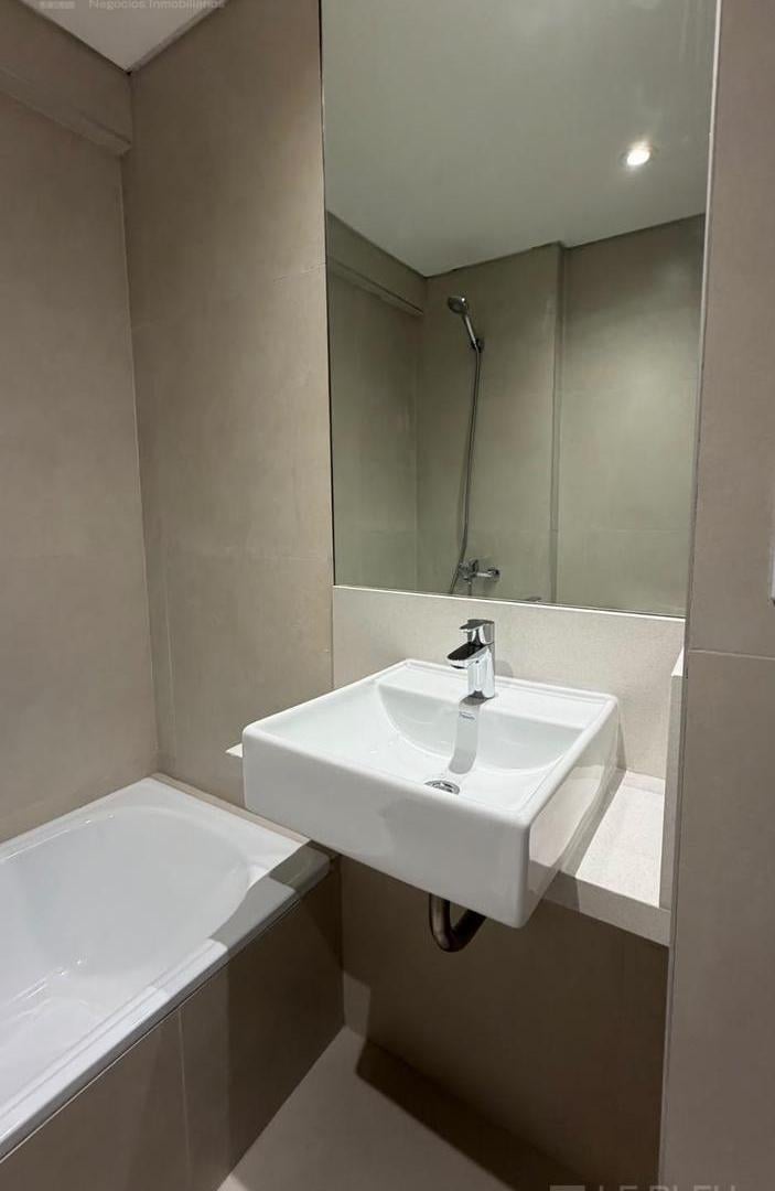 Foto de VENTA - Departamento- 2 ambiente- con balcón a estrenar- Colegiales, imagen 2