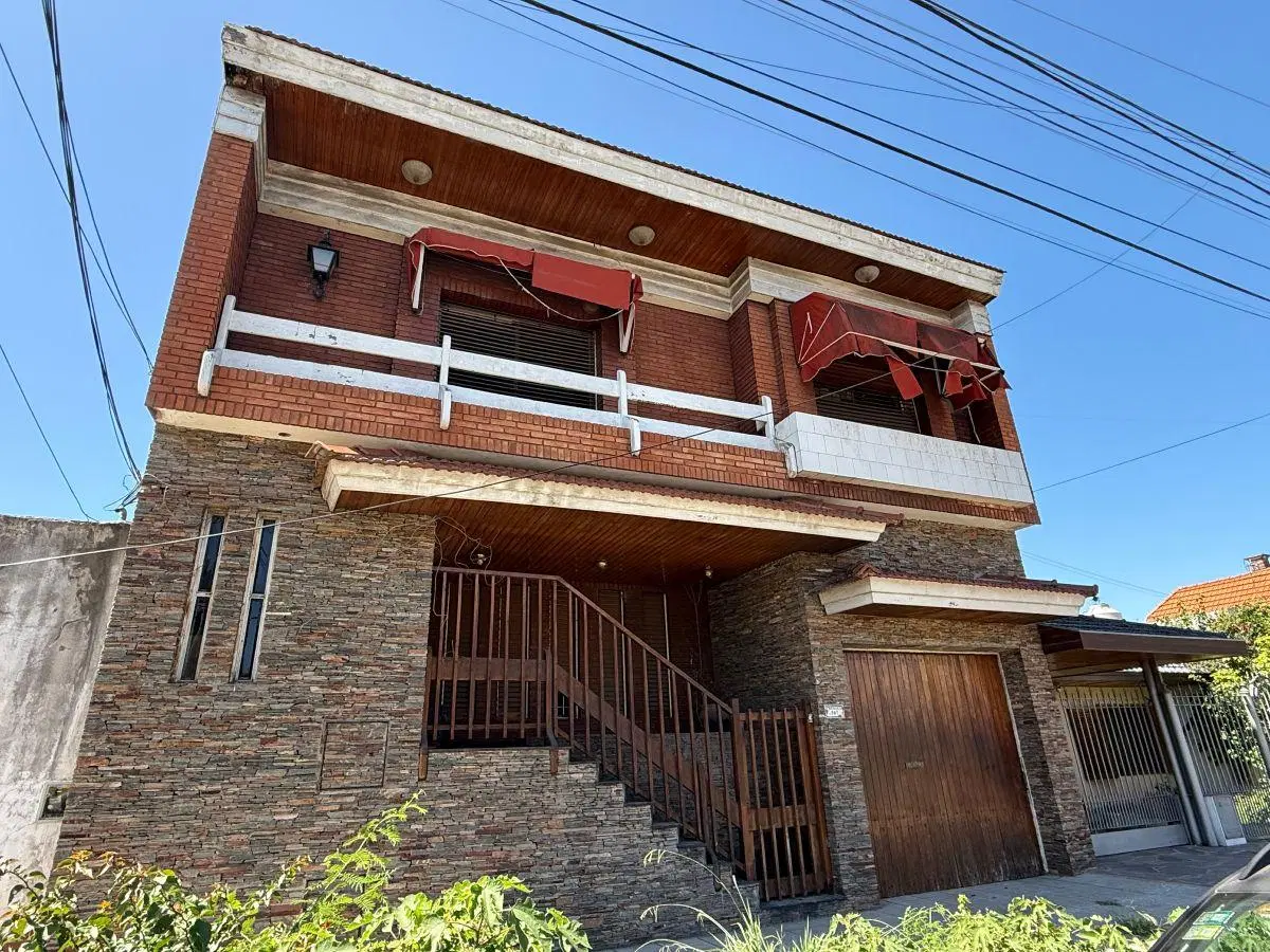 Casa con 4 dormitorios en venta en Llavallol 4