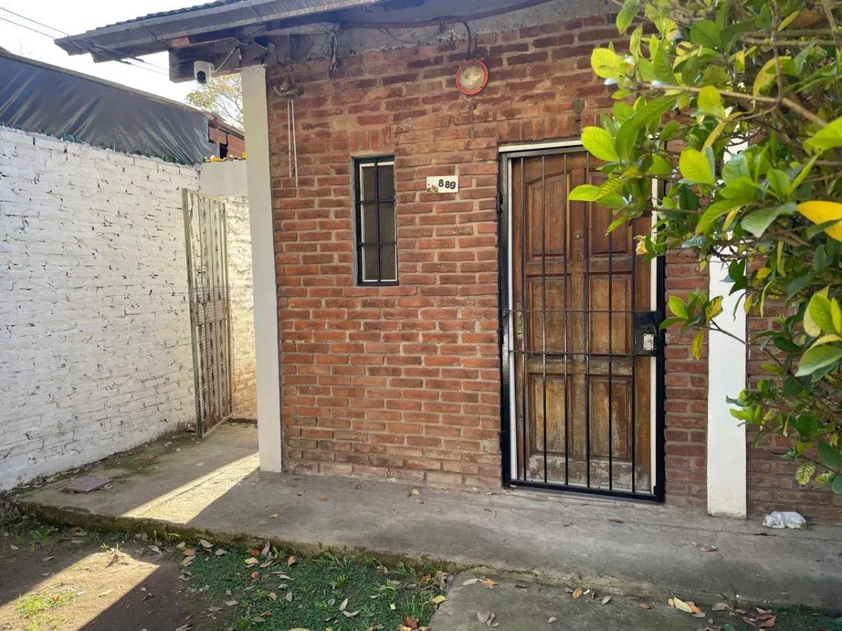 Casa construccion mixta y a terminar en planta alta 1