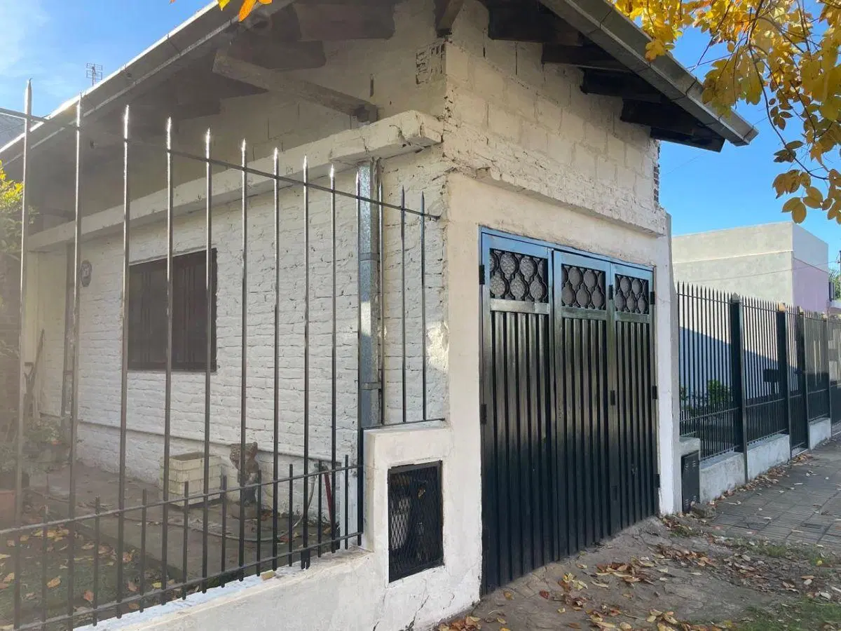 Casa construccion mixta y a terminar en planta alta 2