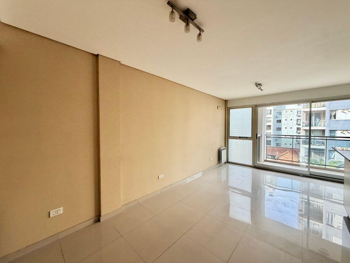Foto de Departamento en alquiler de 2 ambientes con cochera en Lomitas, imagen 4