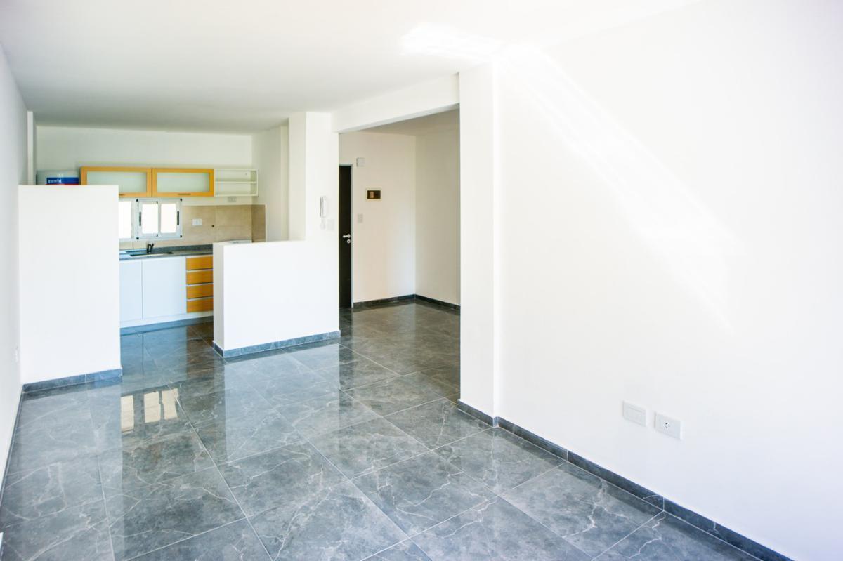 VENTA-CAFFERATA ESQUINA MENDOZA-MONOAMBIENTE- Echesortu