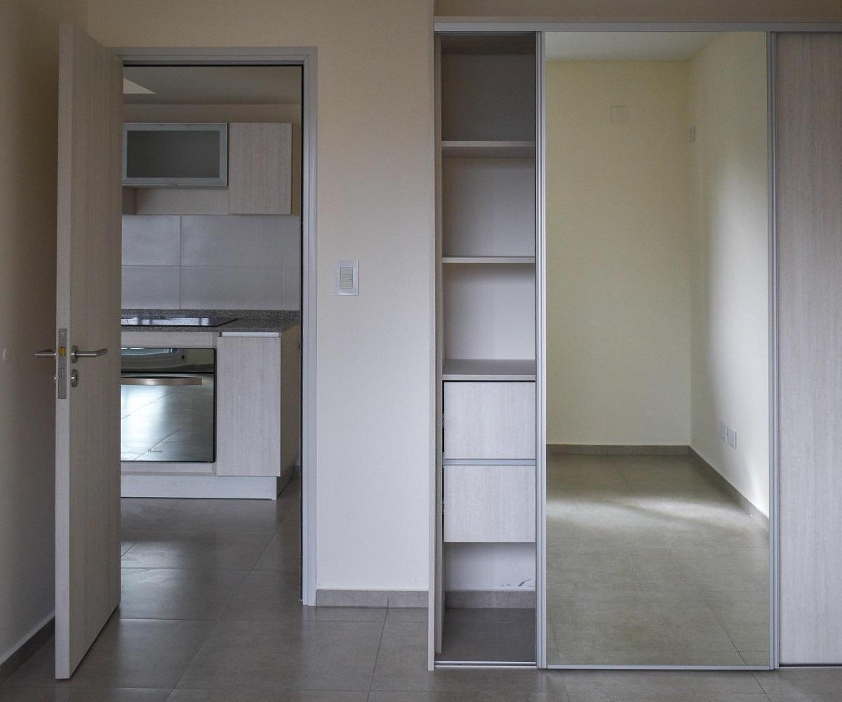 VENTA-SAN MARTIN 1680-Oficina - Centro