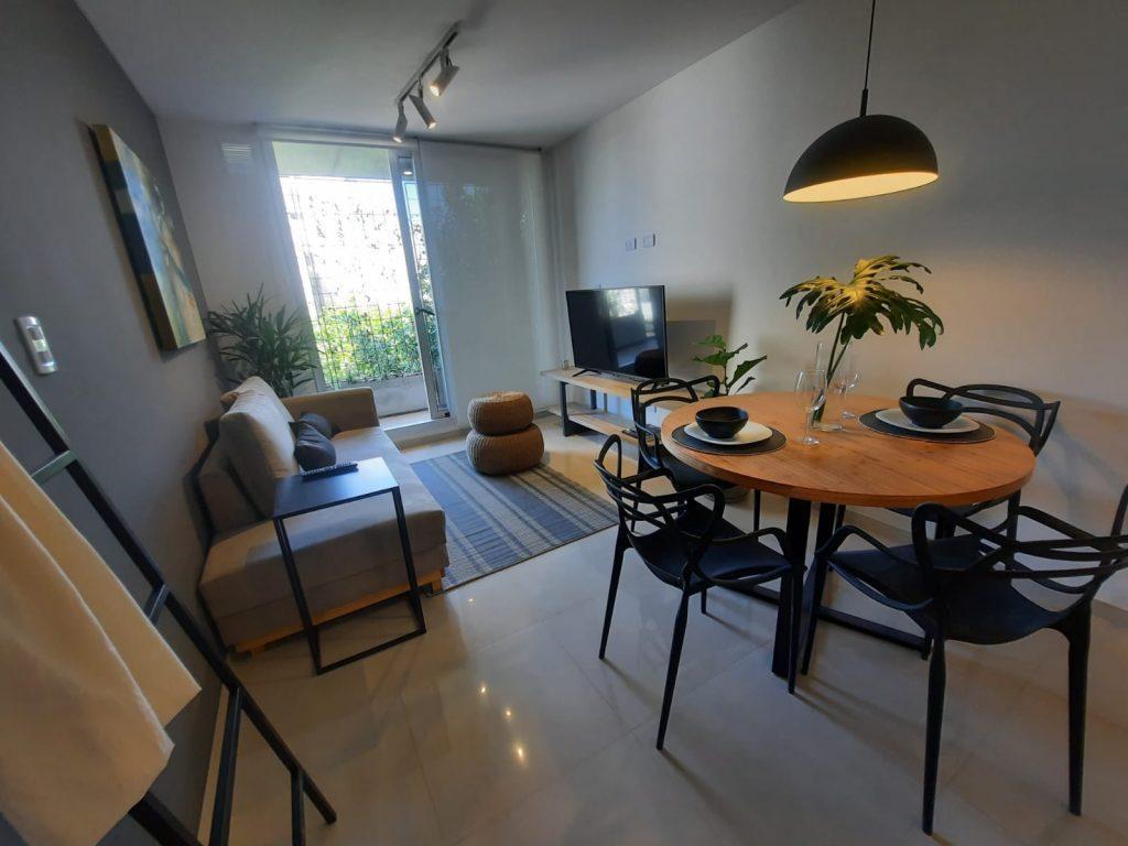 VENTA-3 DORMITORIOS-MORENO 1151-CENTRO