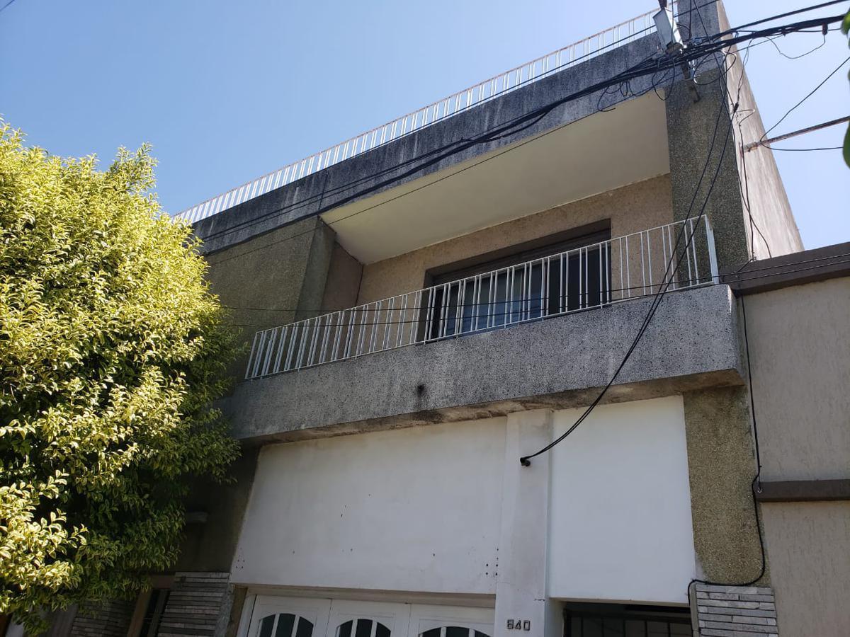 Foto de VENTA - CASA EN PLANTA ALTA -2 DORMITORIOS- SOLIS 848 - BELGRANO, imagen 1
