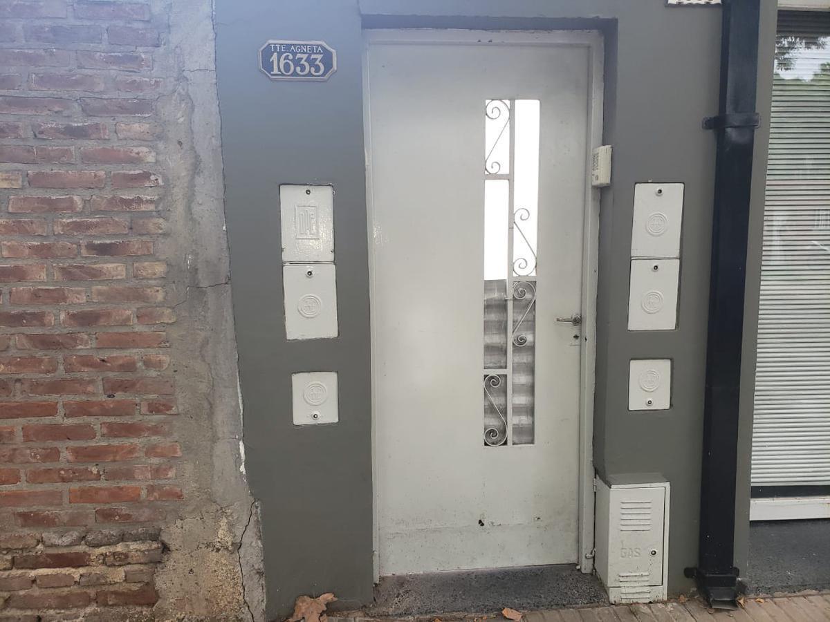 VENTA-CASA INTERNA- 2 DORMITORIOS- TENIENTE AGNETA 1633- AZCUENAGA-ROSARIO