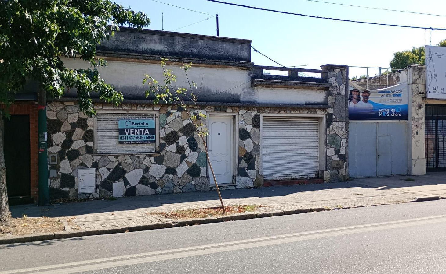 VENTA-CASA 2 DORMITORIOS Y GARAGE-MENDOZA 4578- ECHESORTU-ROSARIO