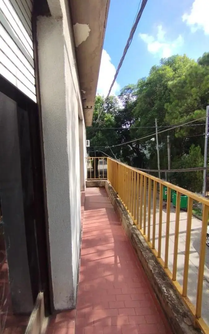 VENTA - PASAJE TOSSI 1304 - CASA EN PLANTA ALTA 3 DORMITORIOS Y COCHERA-BARRIO AZCUENAGA-ROSARIO 5
