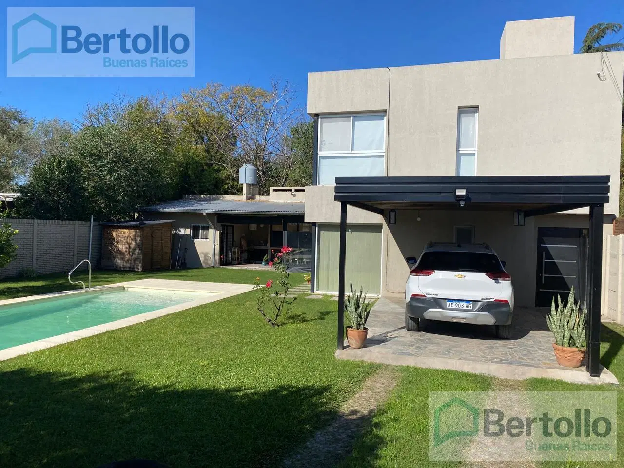 VENTA-CASA 2 DORMITORIOS Y PILETA-SARMIENTO 157-ROLDAN- SANTA FE 2