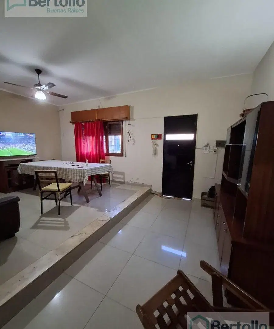 VENTA - ESPAÑA 3480-CASA- 2 DORMITORIOS - ESPAÑA Y HOSPITALES - ROSARIO 1