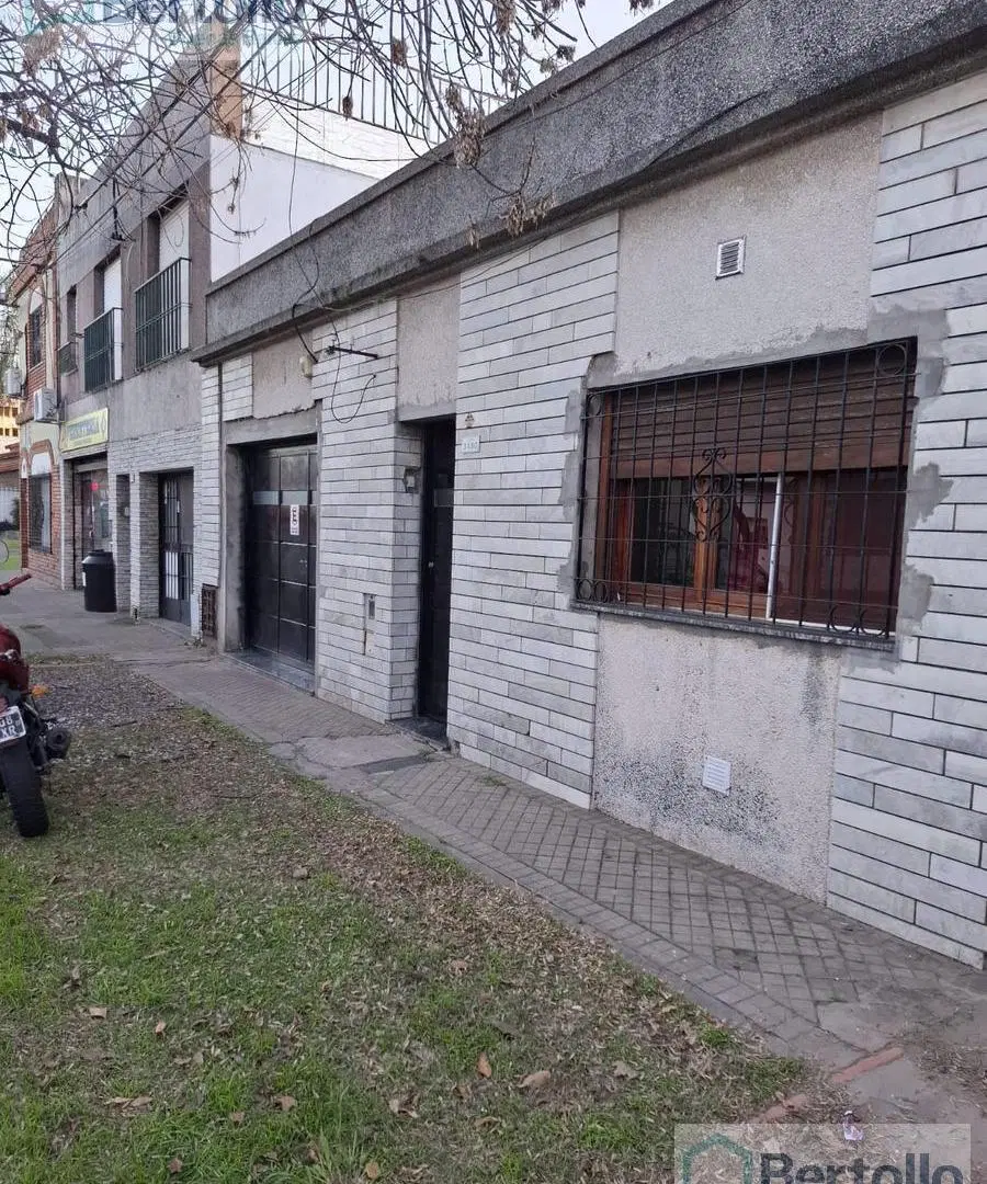 VENTA - ESPAÑA 3480-CASA- 2 DORMITORIOS - ESPAÑA Y HOSPITALES - ROSARIO 3