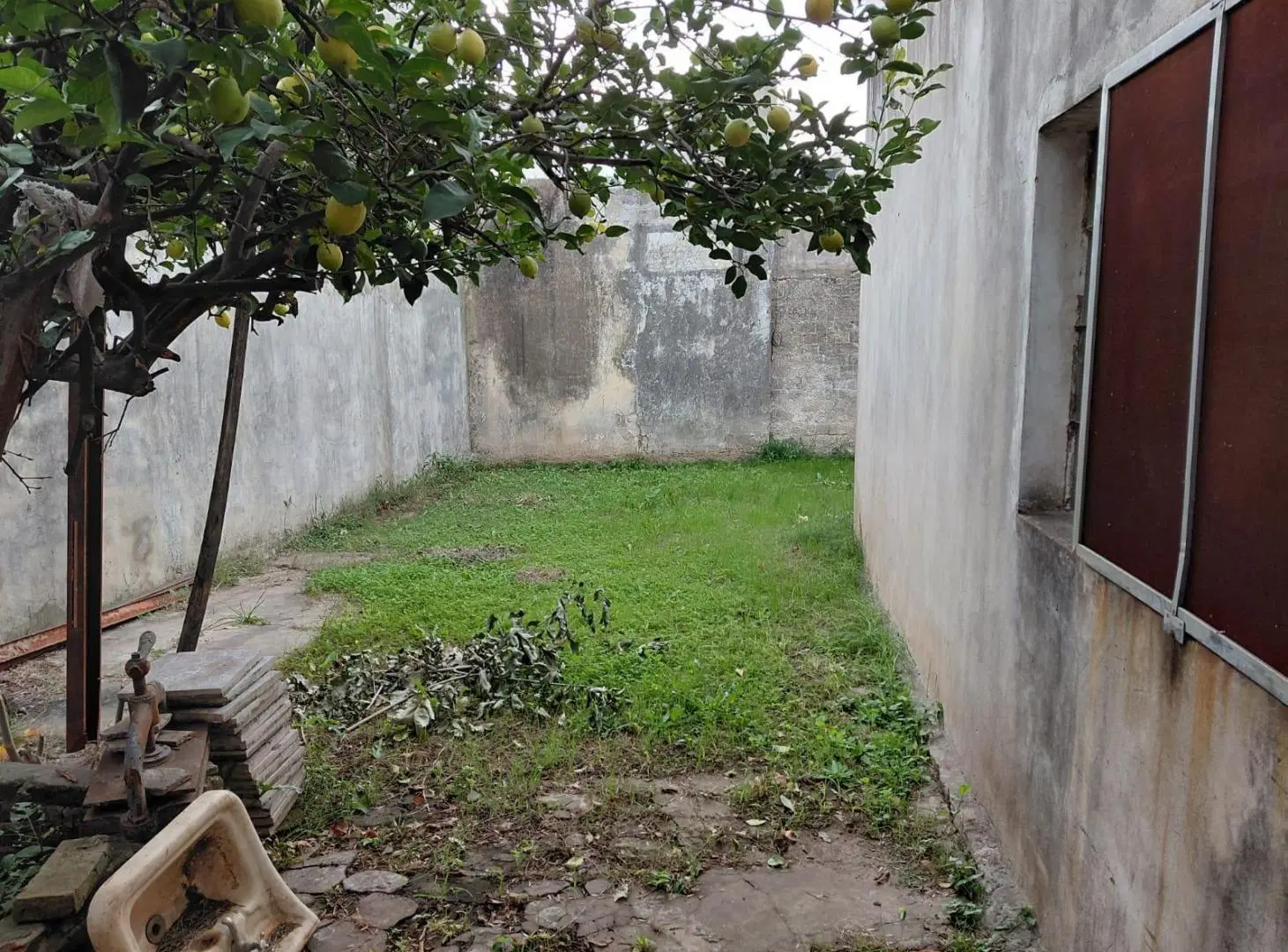 VENTA- CASA A RECICLAR O GALPÓN- FRAGA 1527 B - BELGRANO- ROSARIO 2
