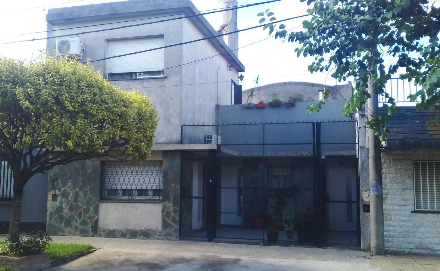 VENTA- CASA- 3 DORMITORIOS- OCAMPO 3780- CINCO ESQUINAS- ROSARIO