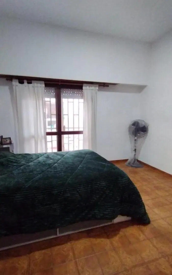 VENTA-CASA-4 DORMITORIOS-TENIENTE AGNETA 814-AZCUENAGA-ROSARIO 4
