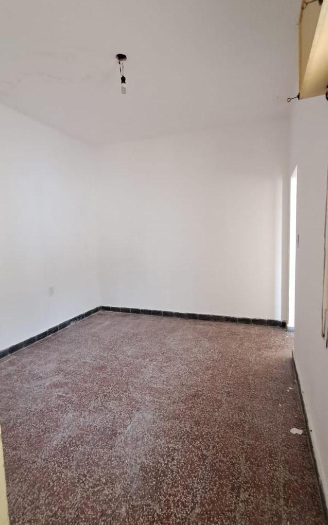 Foto de VENTA - MEJICO 938 - LOCAL Y CASA - AMPLIO TERRENO - BARRIO BELGRANO, imagen 5