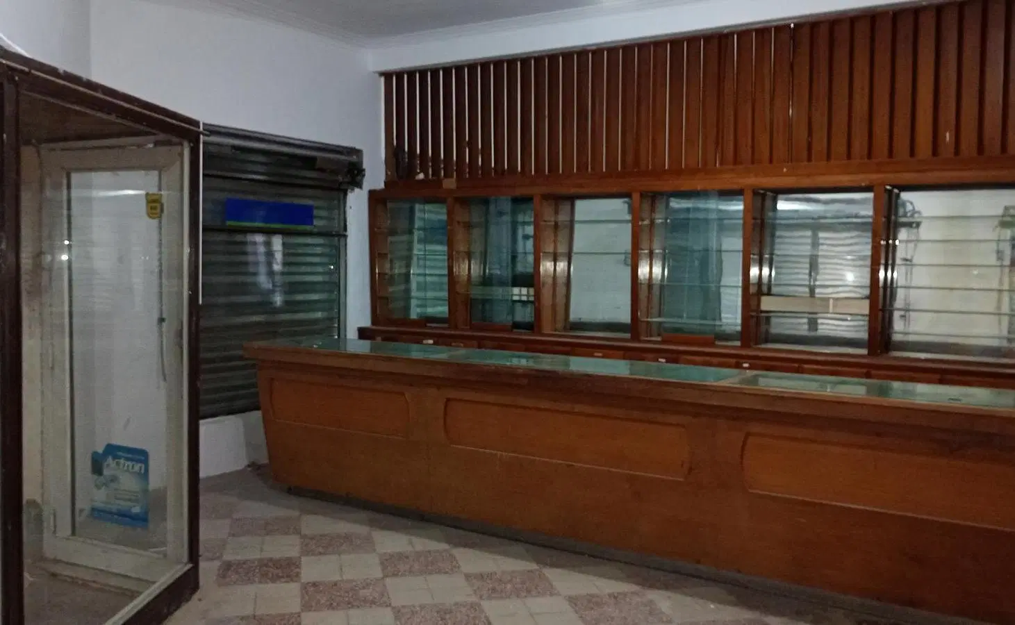ALQUILER-LOCAL COMERCIAL EN ESQUINA DE NECOCHEA 3398 Y AYOLAS-BARRIO LA TABLADA-ROSARIO 8