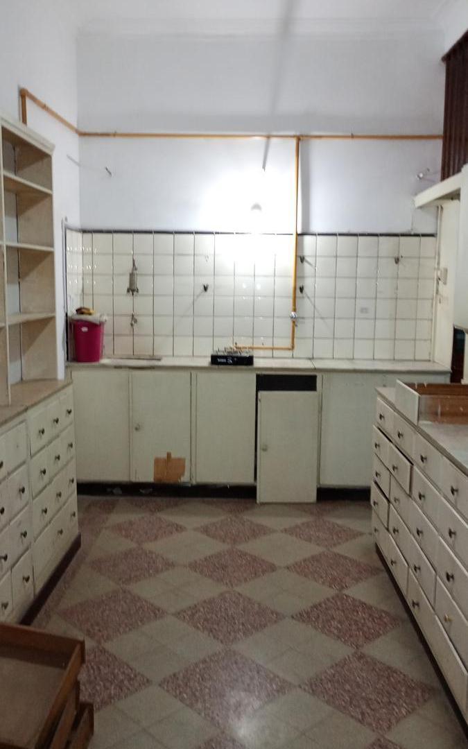 Foto de ALQUILER-LOCAL COMERCIAL EN ESQUINA DE NECOCHEA 3398 Y AYOLAS-BARRIO LA, imagen 1