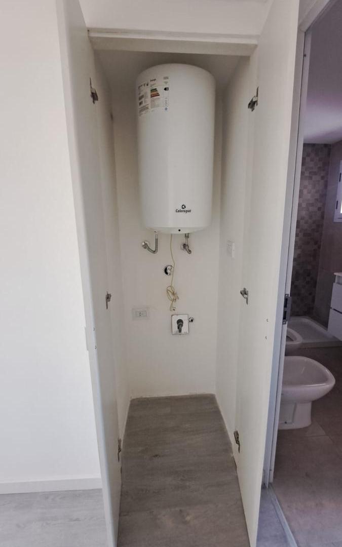 Foto de VENTA-DEPARTAMENTO 1 DORMITORIO-PISO EXCLUSIVO-SAN JUAN, imagen 3