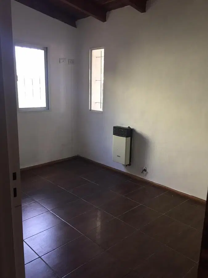 ALQUILER - CASA- 3 DORMITORIOS- J. NEWBERY 8162 - EMPALME GRANEROS-ROSARIO 8
