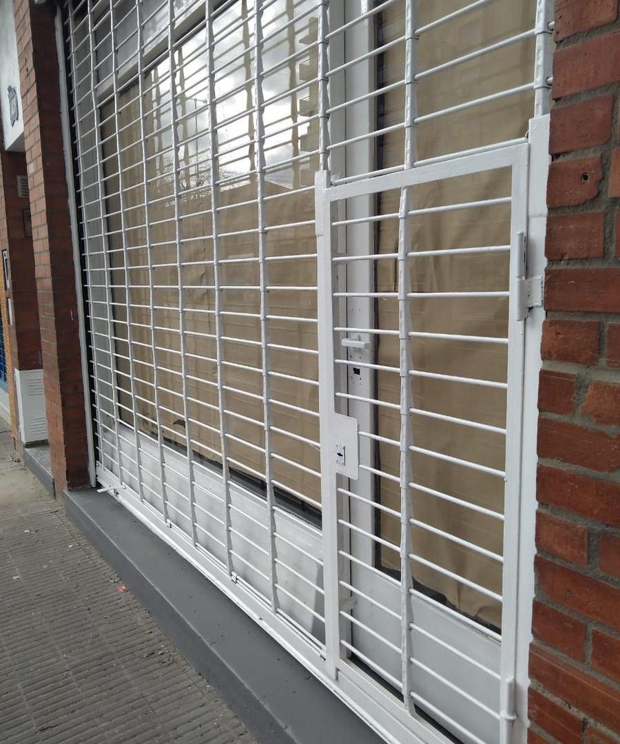 Foto de ALQUILER- LOCAL COMERCIAL- PROV. UNIDAS 1011- BELGRANO- ROSARIO, imagen 5
