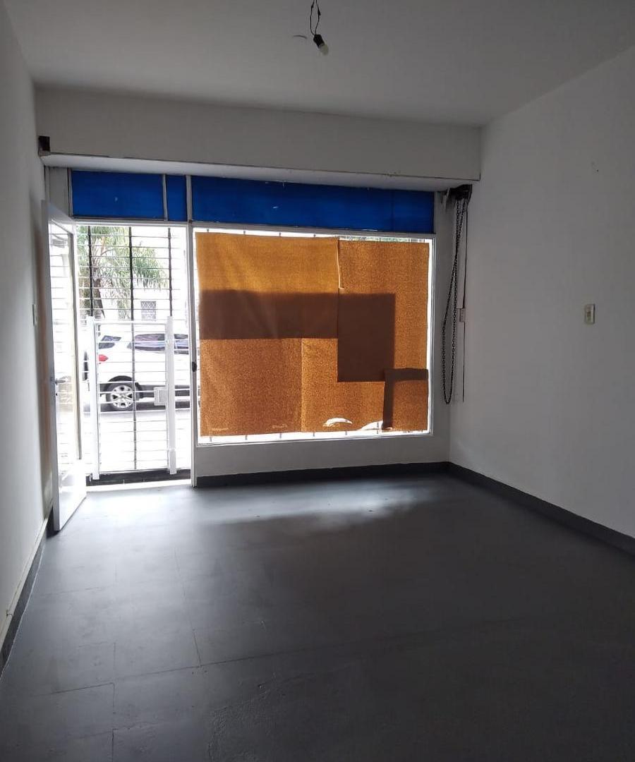 Foto de ALQUILER- LOCAL COMERCIAL- PROV. UNIDAS 1011- BELGRANO- ROSARIO, imagen 4
