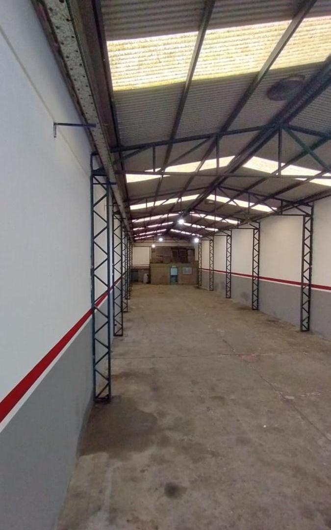 Foto de ALQUILER-VELEZ SARSFIELD 7455-GALPON Y OFICINAS-FISHERTON-ROSARIO, imagen 3