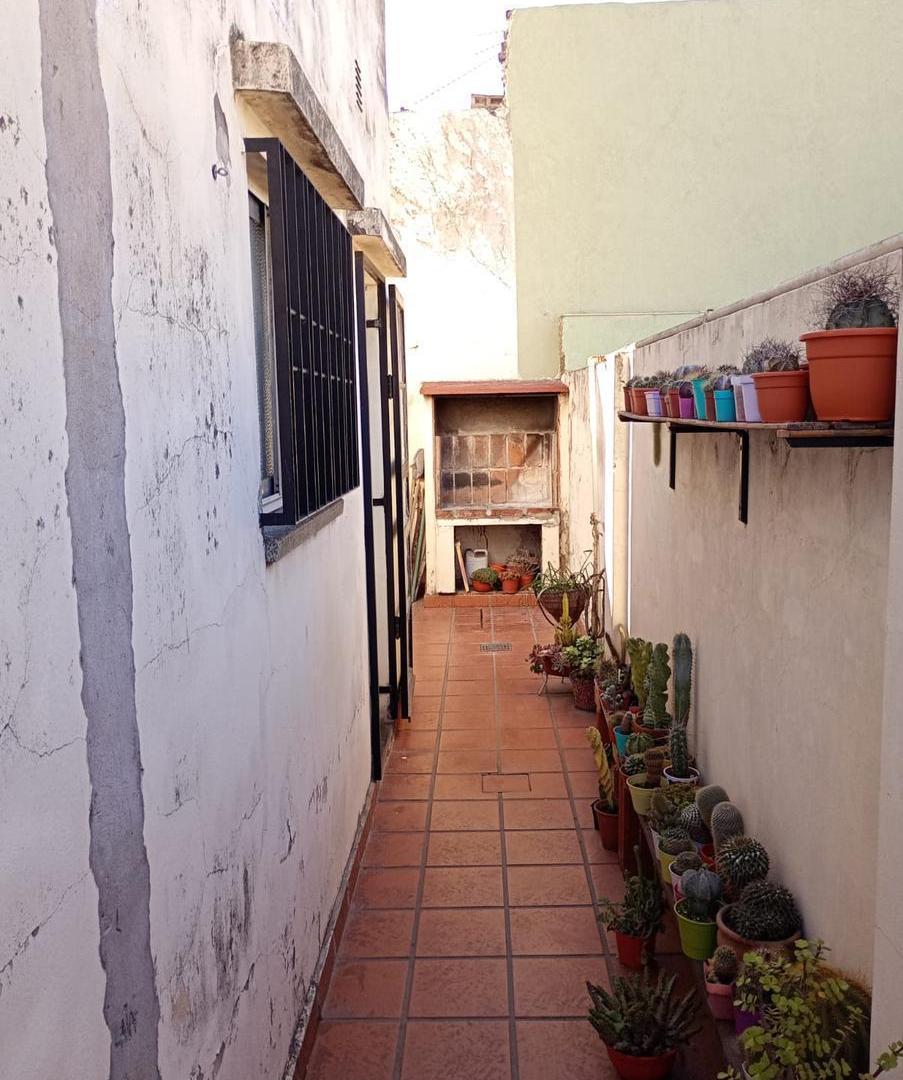Foto de VENTA - CASA - 2 DORMITORIOS - ZUVIRIA 7250 - BELGRANO - ROSARIO, imagen 3