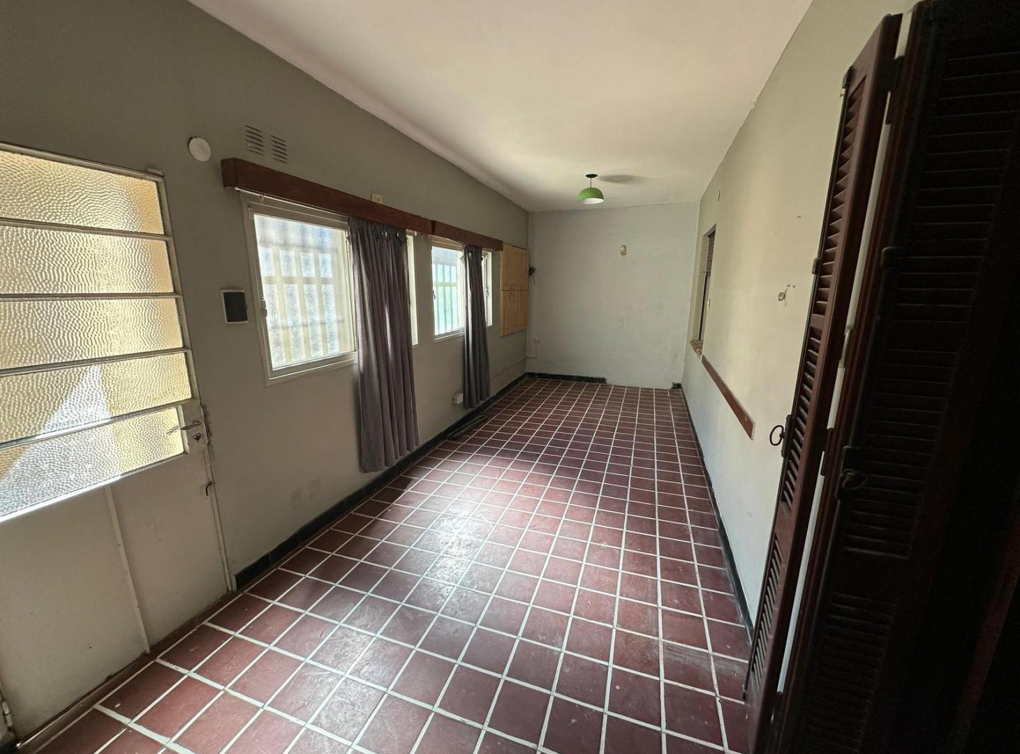 Foto de VENTA - CASA- 2 DORMITORIOS - GUATEMALA 938 - BELGRANO - ROSARIO, imagen 2