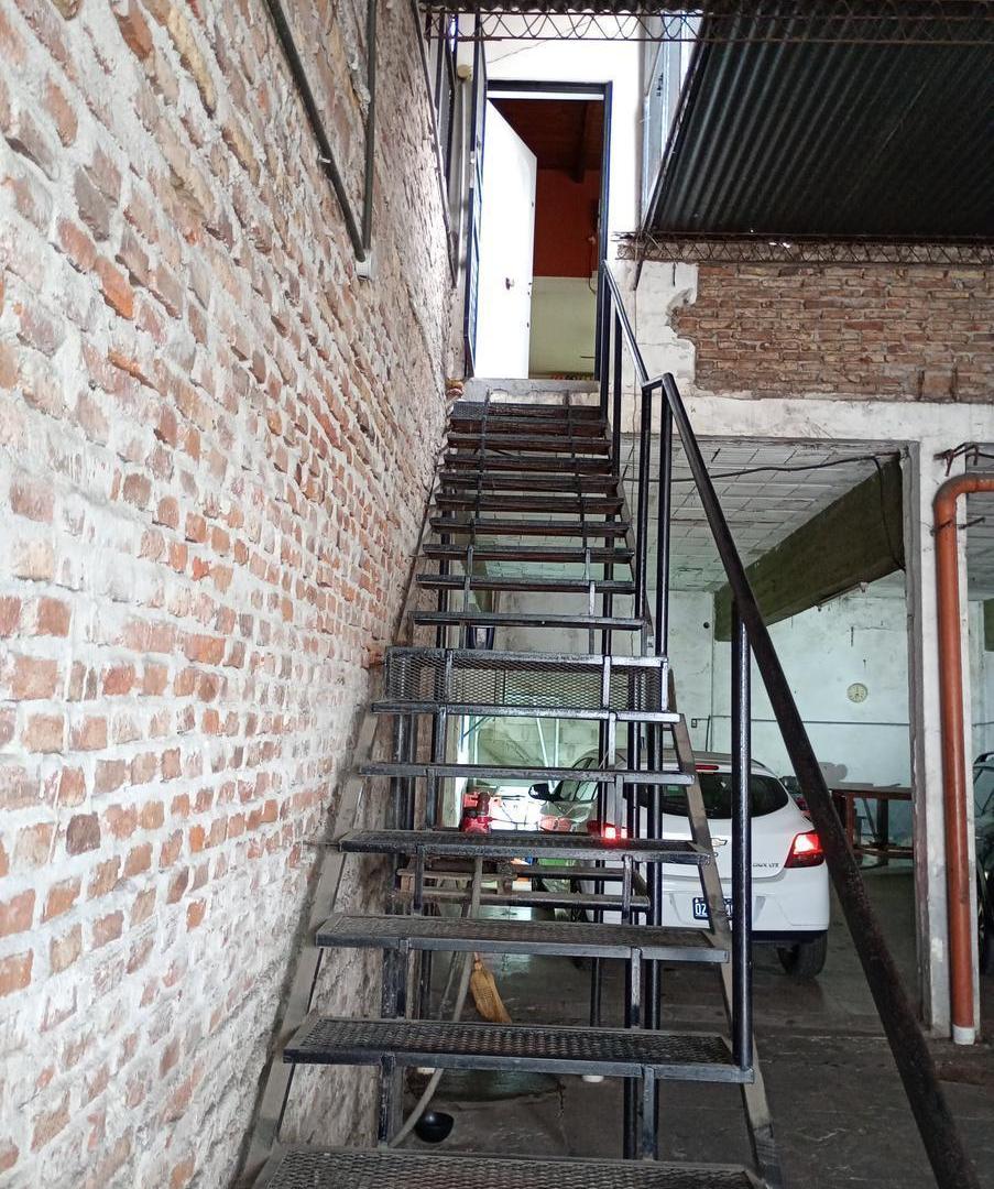 Foto de VENTA - CASA Y GALPÓN - PASAJE HUDSON 7210 - BELGRANO - ROSARIO, imagen 1