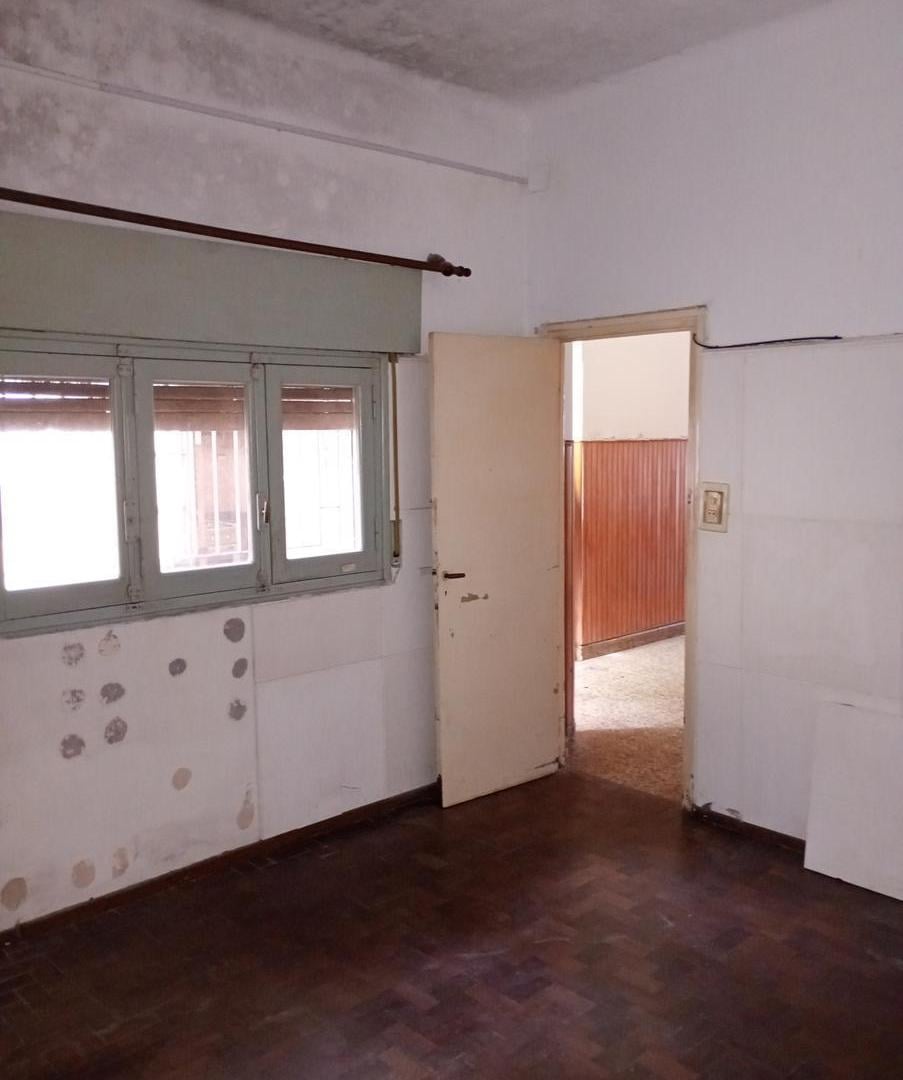 Foto de VENTA - CASA Y LOCAL - 2 DORMITORIOS - PEDRO LINO FUNES 1589, imagen 4