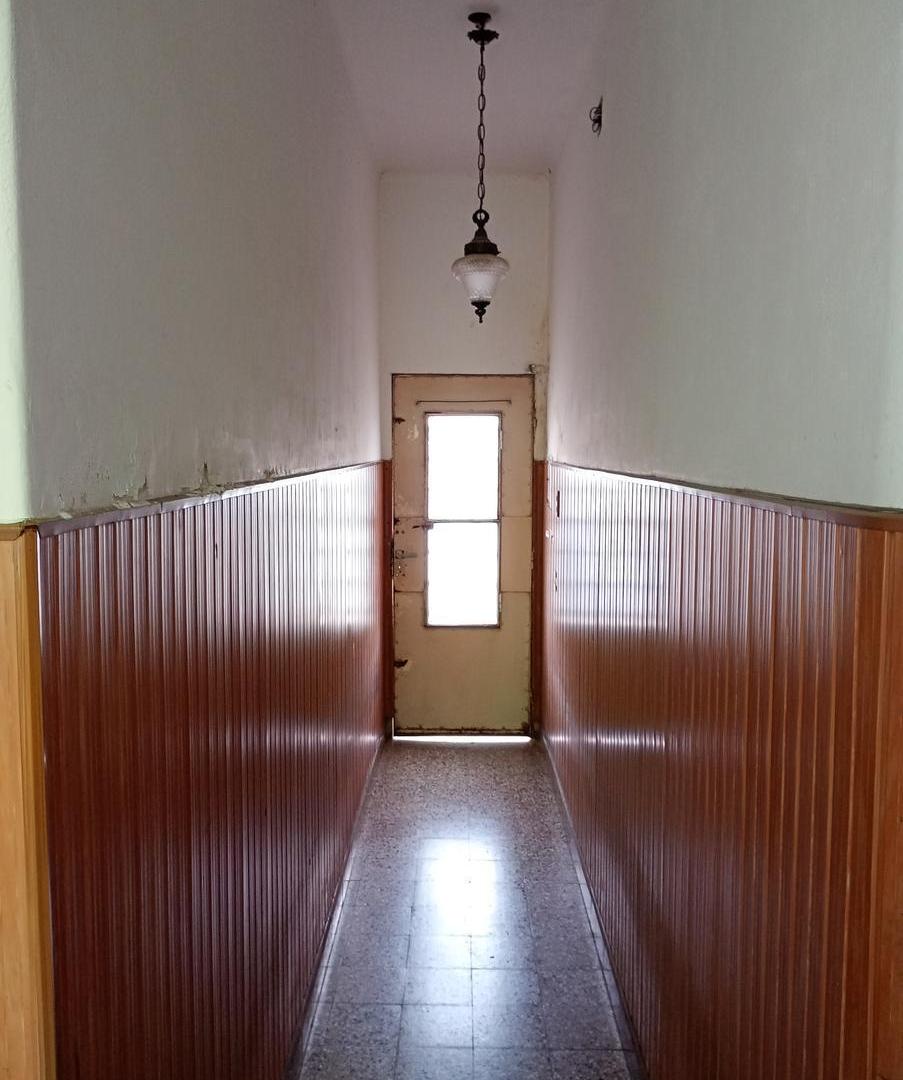 Foto de VENTA - CASA Y LOCAL - 2 DORMITORIOS - PEDRO LINO FUNES 1589, imagen 1