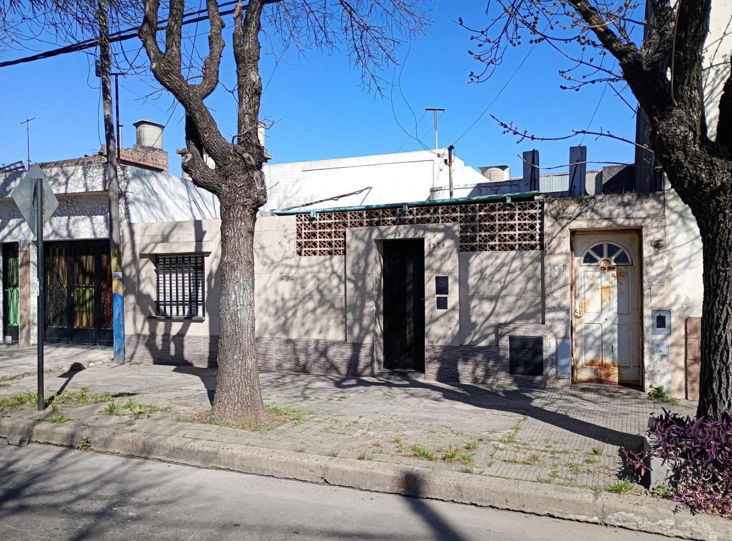 Foto de VENTA - CASA - 2 DORMITORIOS - PEDRO LINO FUNES 1326 - AZCUENAGA, imagen 5